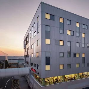 Hampton By Hilton London Gatwick Airport Ξενοδοχείο Χόρλι