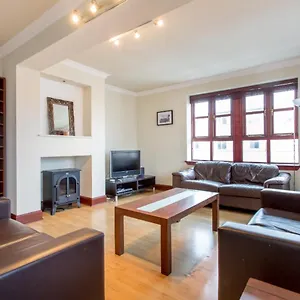  Apartment 2 Bedroom By Leith's Shore