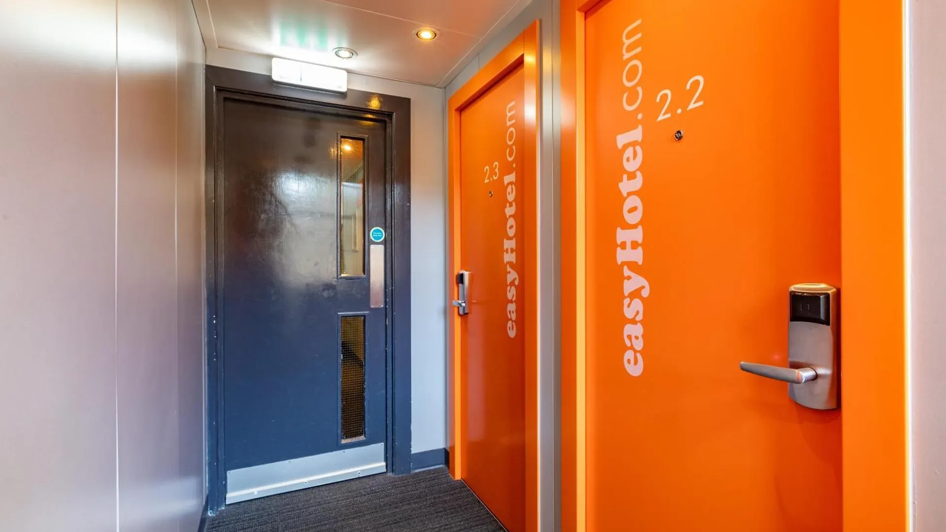 ** Hotel Easyhotel Edimburgo Reino Unido
