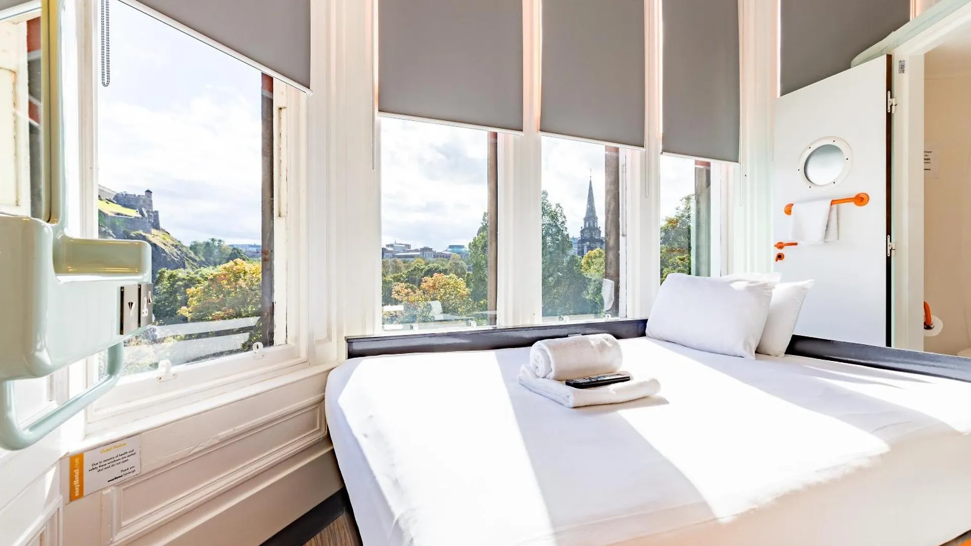 Easyhotel Edimburgo 2*,  Reino Unido