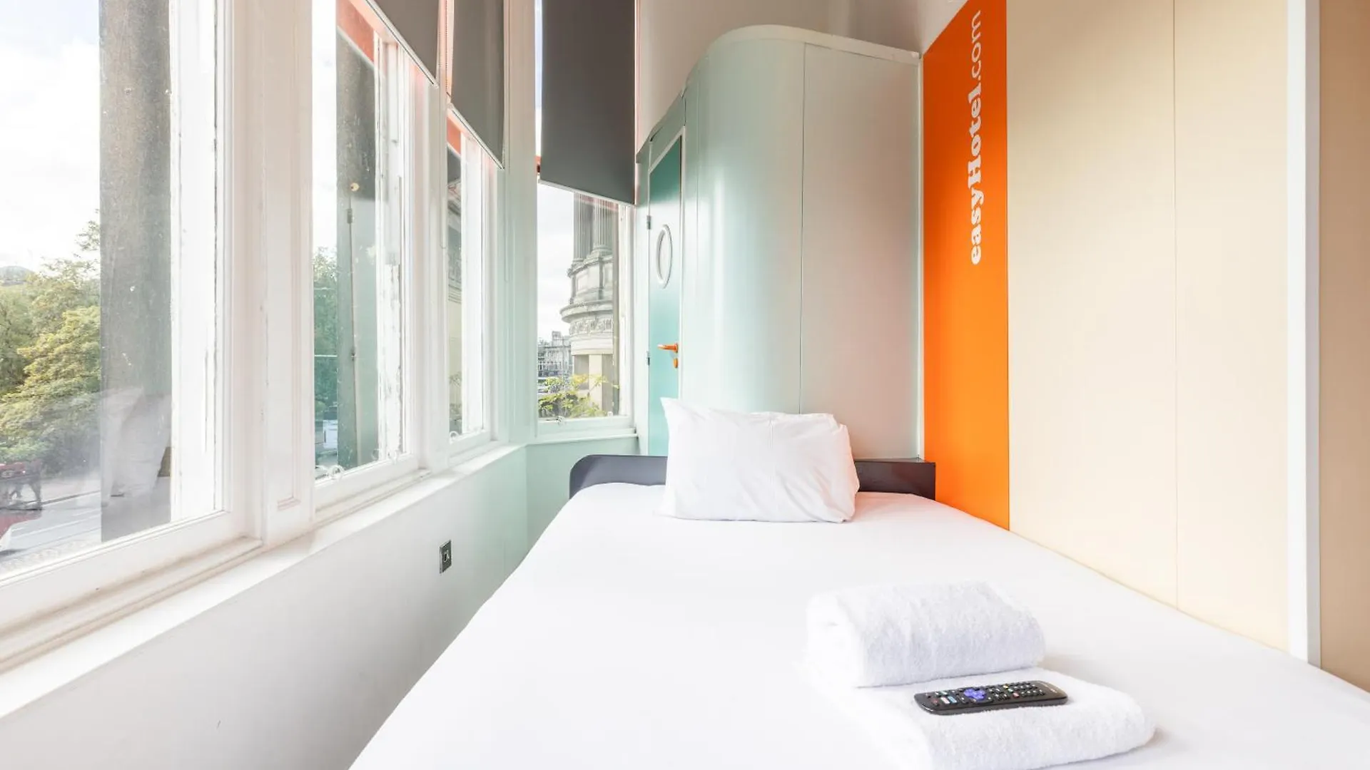 ** Hotel Easyhotel Edimburgo Reino Unido